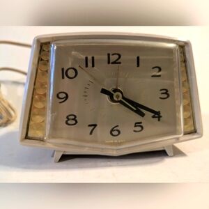 Vintage General Electric Alarm Clock GE Luminous Retro WORKS!